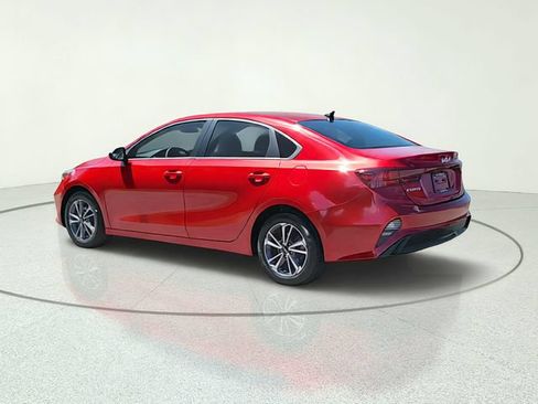 Certified 2024 Kia Forte LXS FWD image 4