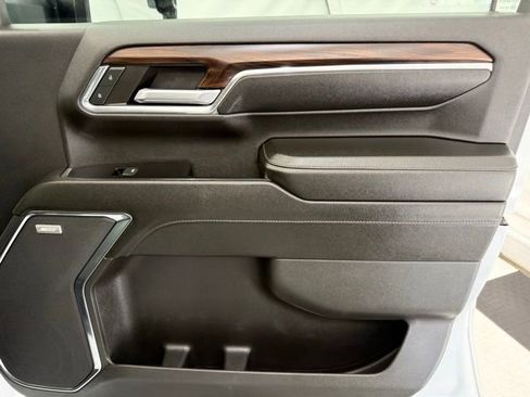 Used 2024 GMC Sierra 3500 SLT w/ SLT Premium Package image 24