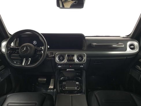 Used 2025 Mercedes-Benz G 550 image 25