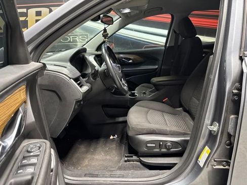 Used 2021 GMC Terrain SLE w/ Driver Convenience Package FWD image 4