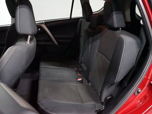 Used 2018 Toyota RAV4 XLE FWD image 27