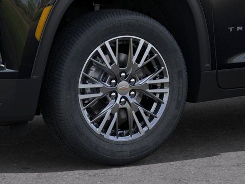 New 2027 Chevrolet Traverse LT w/ Driver Confidence Package FWD image 9