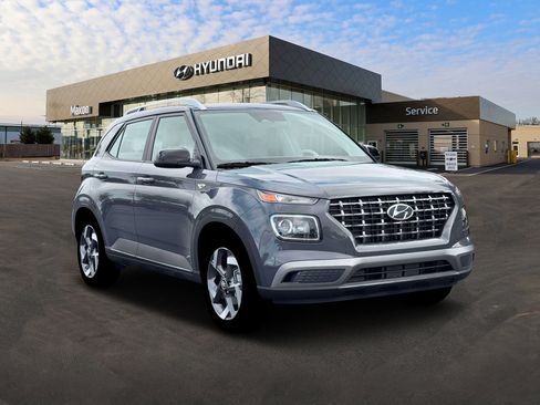 New 2026 Hyundai Venue SEL image 11