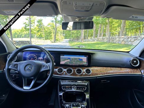 Used 2018 Mercedes-Benz E 400 4MATIC Wagon image 5