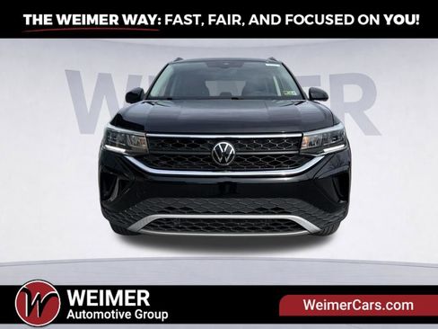 Used 2024 Volkswagen Taos SE AWD/4WD image 9