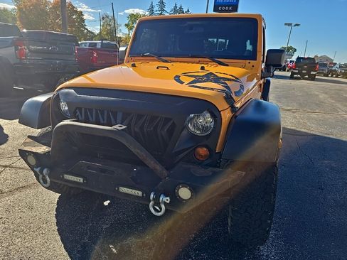 Used 2012 Jeep Wrangler Unlimited Sahara w/ Dual Top Group image 5