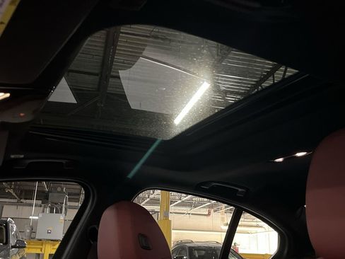 New 2025 BMW 330i xDrive Sedan w/ Premium Package image 22