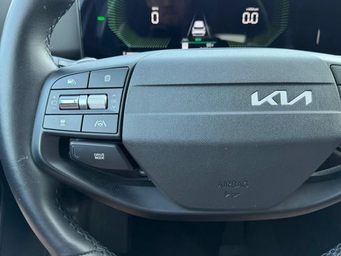 Used 2026 Kia Sportage LX FWD image 22