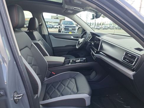 New 2026 Volkswagen Atlas Peak Edition image 18