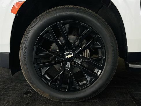 Used 2021 Chevrolet Suburban RST AWD/4WD image 27