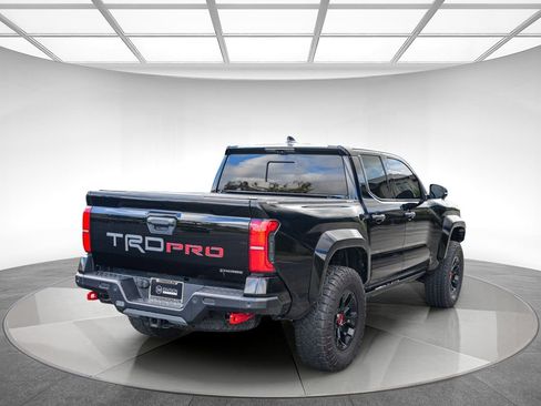 Used 2025 Toyota Tacoma TRD Pro AWD/4WD image 4