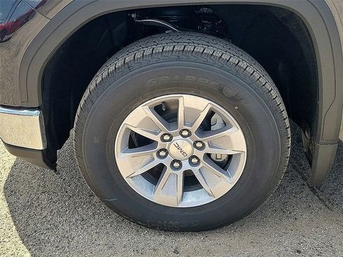 New 2026 GMC Sierra 1500 SLE w/ Preferred Package image 10
