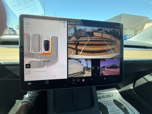 Used 2023 Tesla Model 3 Standard Range RWD image 17