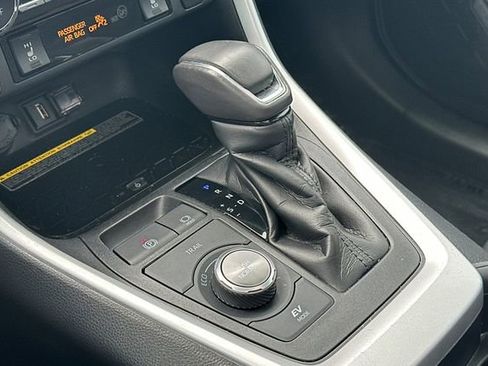 Certified 2021 Toyota RAV4 XSE AWD/4WD image 27