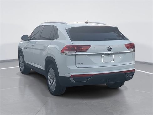 Used 2023 Volkswagen Atlas Cross Sport SE image 5