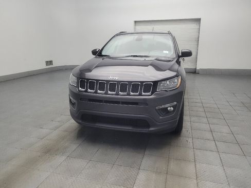 Used 2019 Jeep Compass Latitude w/ Cold Weather Group AWD/4WD image 15