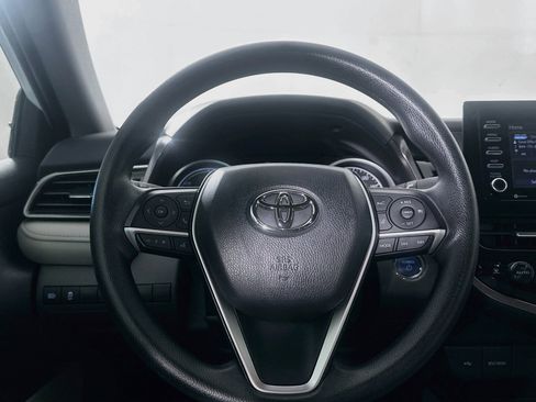 Used 2022 Toyota Camry LE FWD image 17