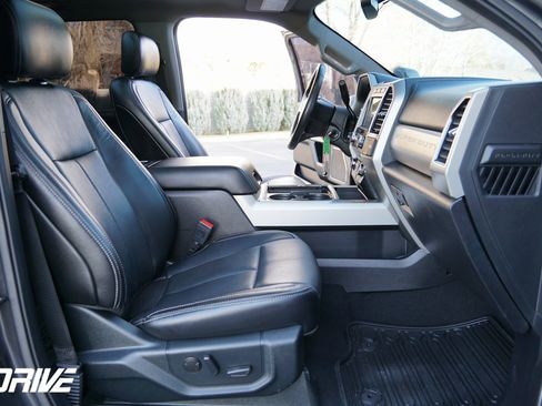 Used 2020 Ford F350 Lariat image 42