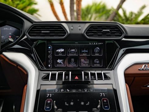 Used 2024 Lamborghini Urus S AWD/4WD image 19