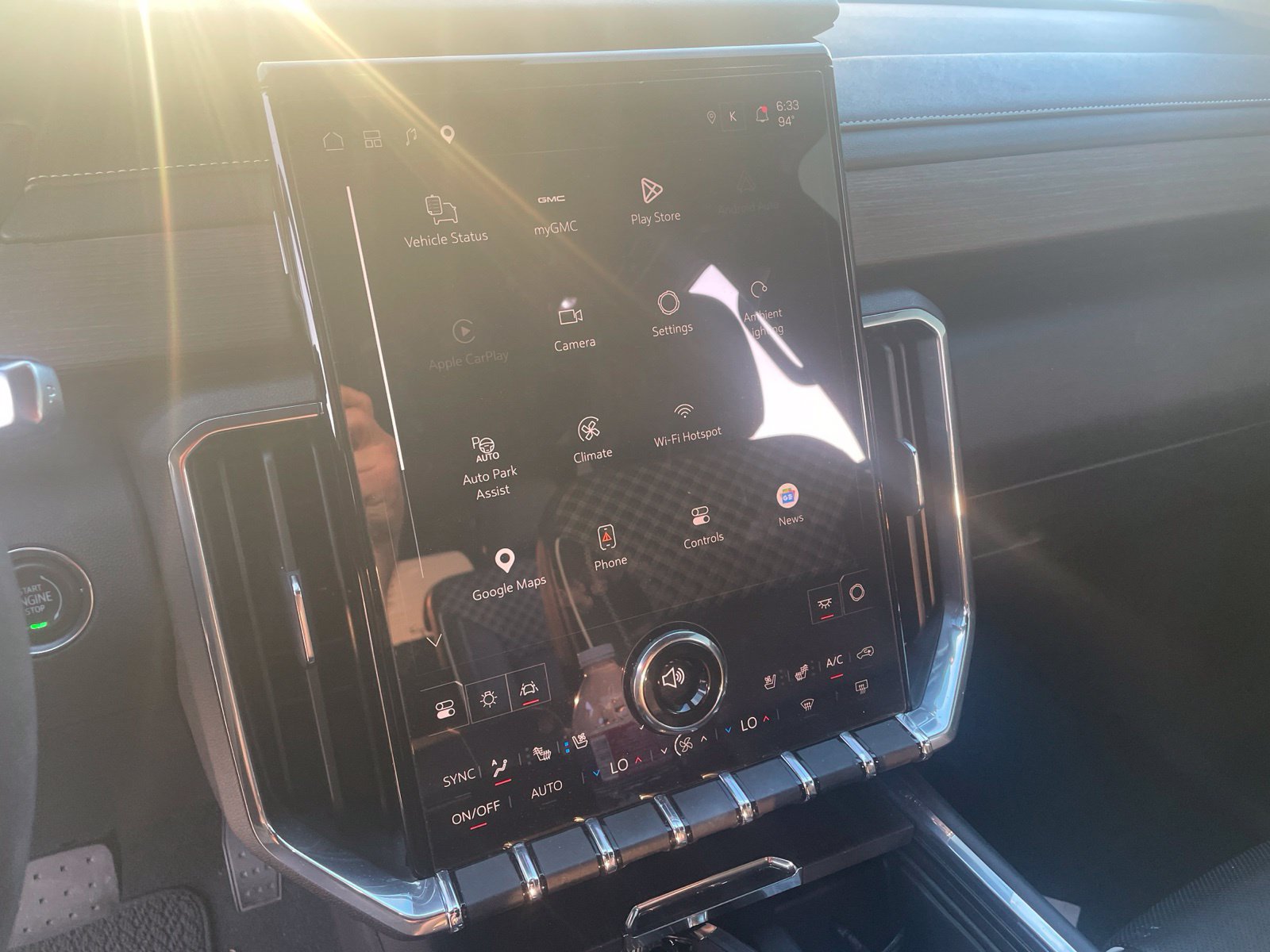 Used 2025 GMC Acadia Denali w/ Super Cruise Package FWD image 7