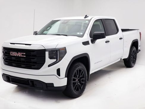 Used 2024 GMC Sierra 1500 Pro w/ Graphite Edition image 2