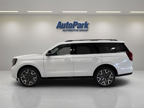 New 2025 Ford Expedition Platinum w/ Platinum Ultimate Package image 4