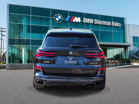 Used 2026 BMW X5 sDrive40i w/ M Sport Package RWD image 5