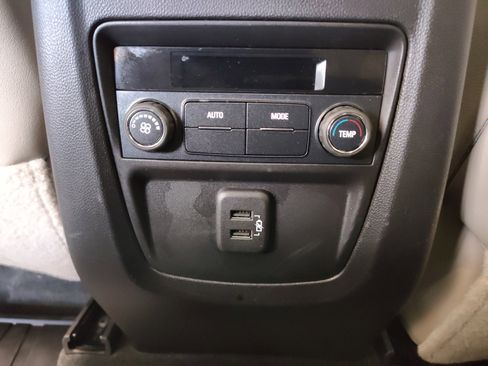 Used 2020 Buick Enclave Essence image 33