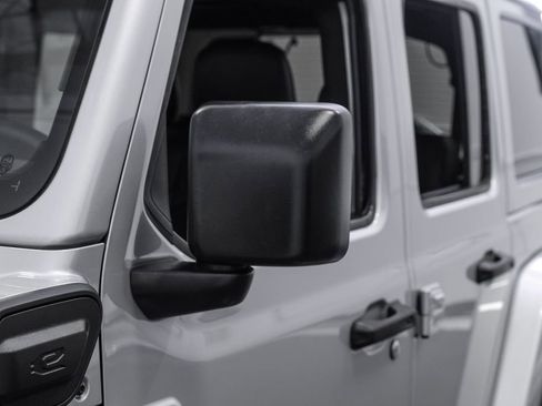 Used 2022 Jeep Wrangler Unlimited Sahara w/ Cold Weather Group AWD/4WD image 45