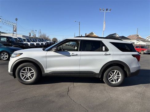 New 2026 Ford Explorer Active image 7