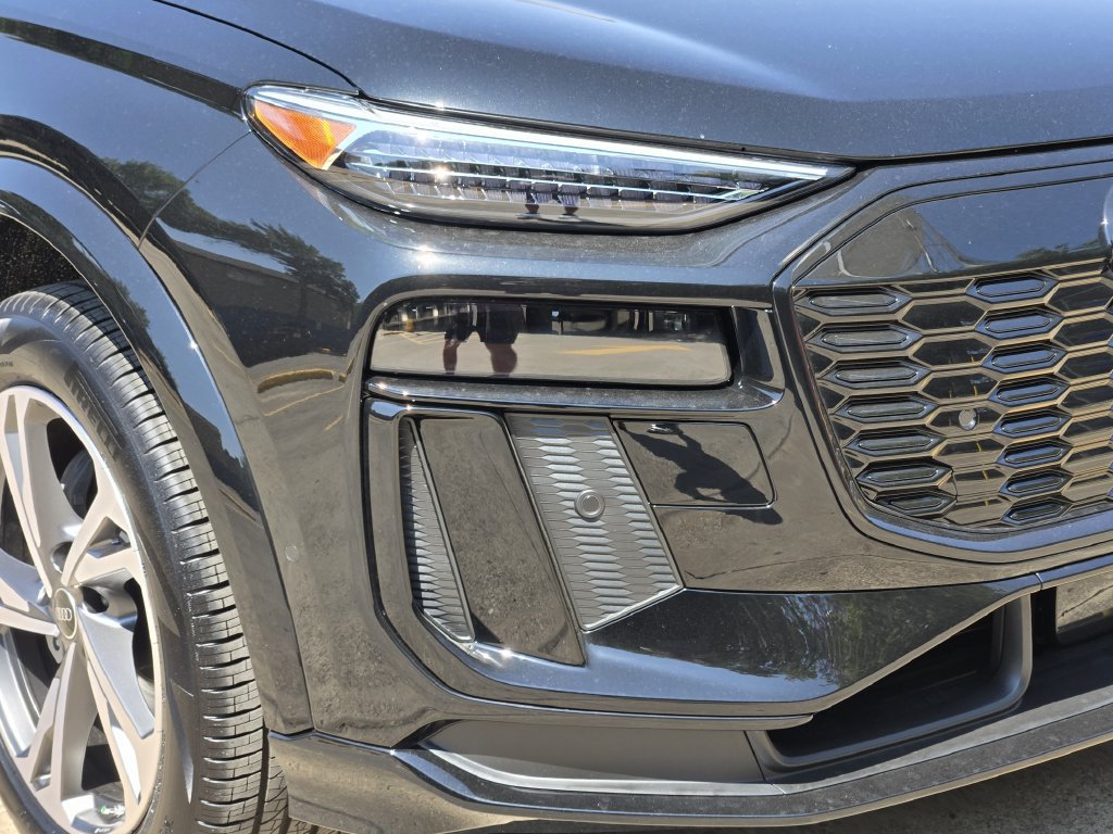 New 2027 Audi Q6 e-tron Premium Plus AWD/4WD image 12