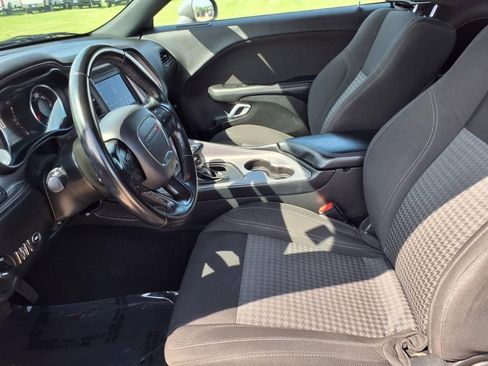 Used 2023 Dodge Challenger SXT image 14