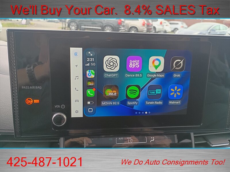 Used 2025 Toyota Sienna LE FWD image 30