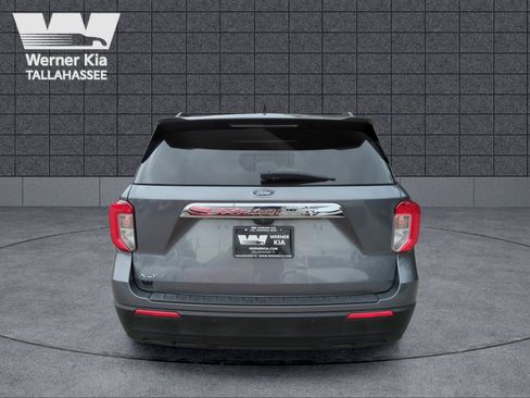 Used 2021 Ford Explorer XLT image 6