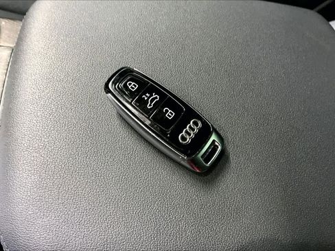 Used 2022 Audi Q7 2.0T Premium image 13