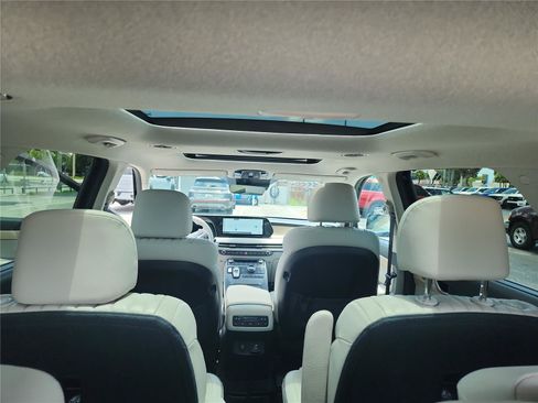Used 2024 Hyundai Palisade Limited FWD image 20
