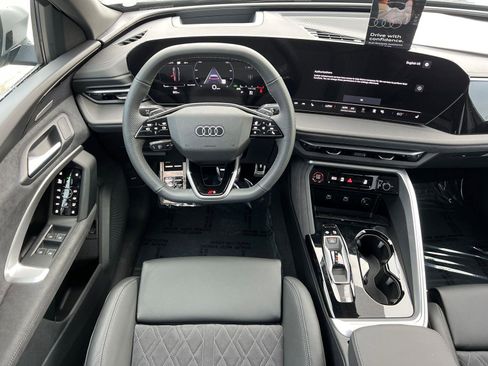 New 2025 Audi SQ5 Premium Plus image 16