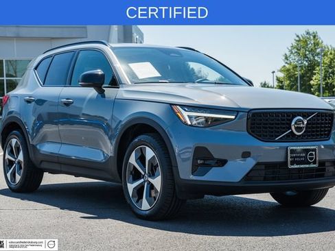 Certified 2023 Volvo XC40 B5 Plus w/ Climate Package AWD/4WD image 1