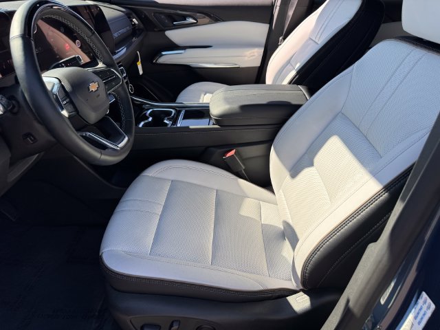 Certified 2026 Chevrolet Traverse High Country FWD image 17
