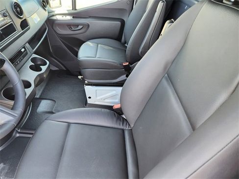 New 2025 Mercedes-Benz Sprinter 2500 image 8