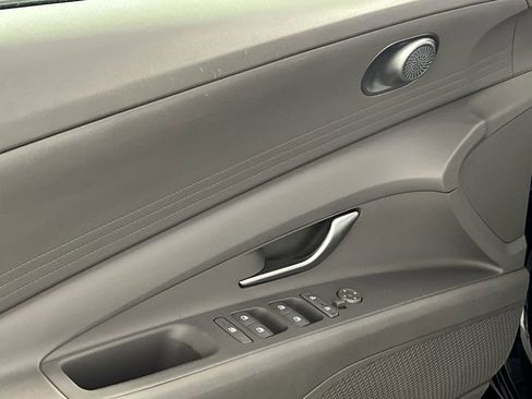 Used 2023 Hyundai Elantra Blue w/ Preferred Accessory Package image 15