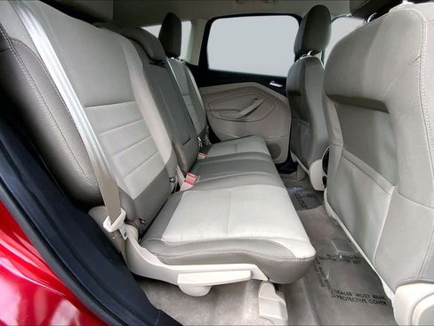 Used 2016 Ford Escape SE w/ Equipment Group 201A FWD image 18