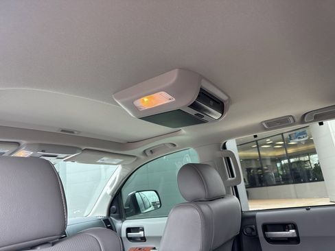 Used 2020 Toyota Sequoia Platinum image 7