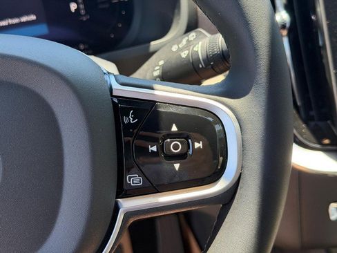 New 2026 Volvo XC90 T8 Plus w/ Protection Package AWD/4WD image 12