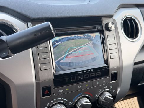 Used 2017 Toyota Tundra SR5 AWD/4WD image 25