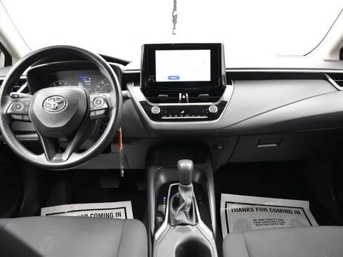 Used 2025 Toyota Corolla LE image 12