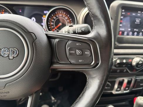 Used 2020 Jeep Wrangler Sport AWD/4WD image 17