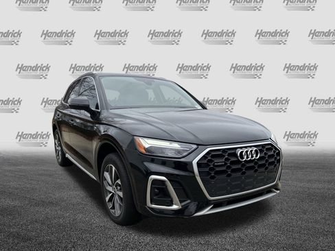 Used 2022 Audi Q5 2.0T Premium w/ Convenience Package image 2