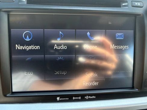 Used 2018 Toyota Highlander Limited AWD/4WD image 29