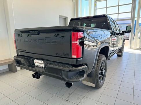 Used 2025 Chevrolet Silverado 3500 High Country w/ High Country Premium Package image 37